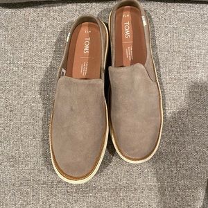 Toms slip on mules size 7.5.